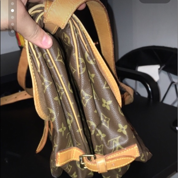 Louis Vuitton Messenger Bag Unisex - Picture 2 of 6